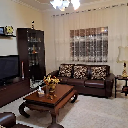 Yellow House Villa *